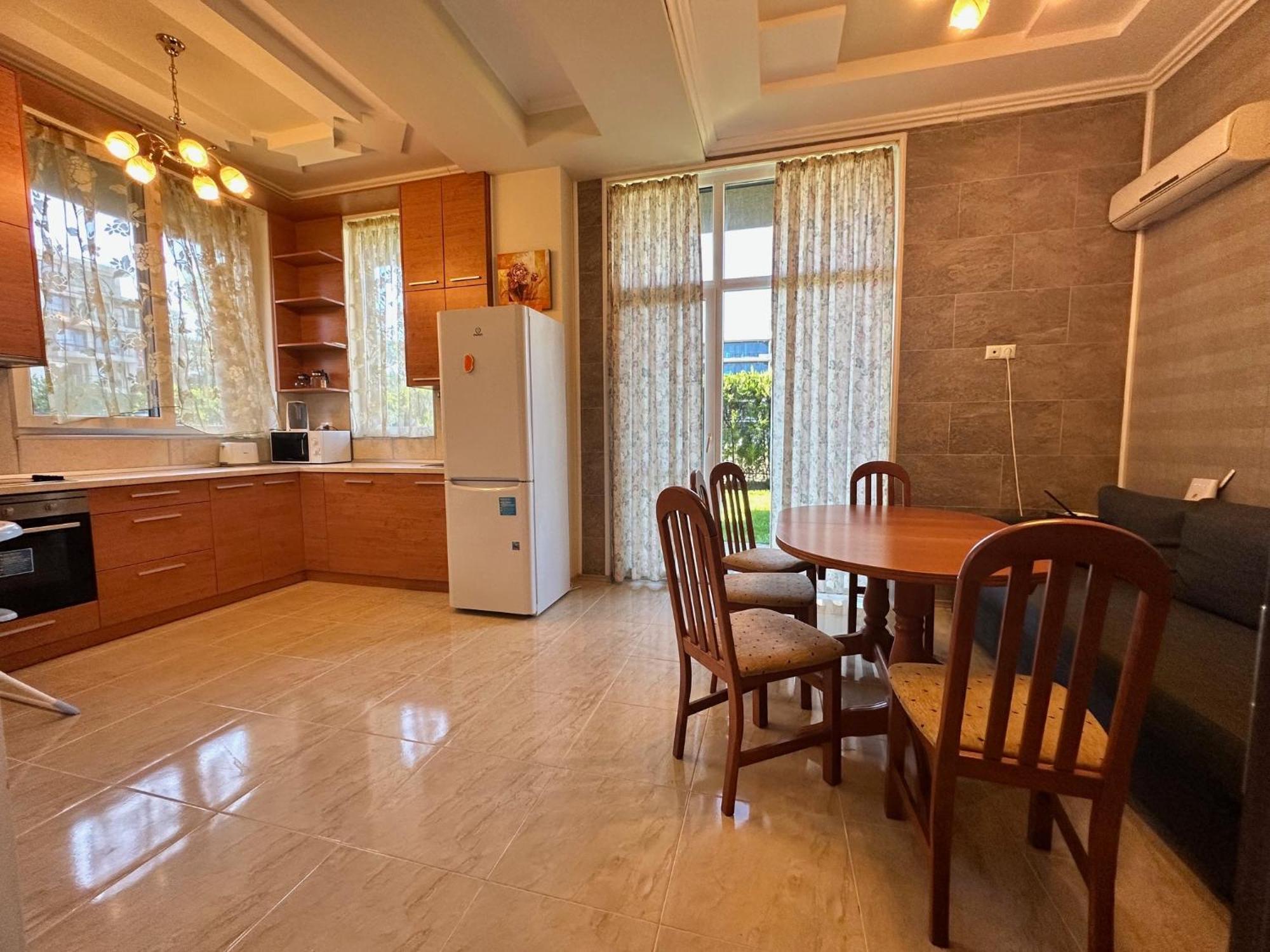 Apartments In Vip Classic Pantai Sunny Bagian luar foto